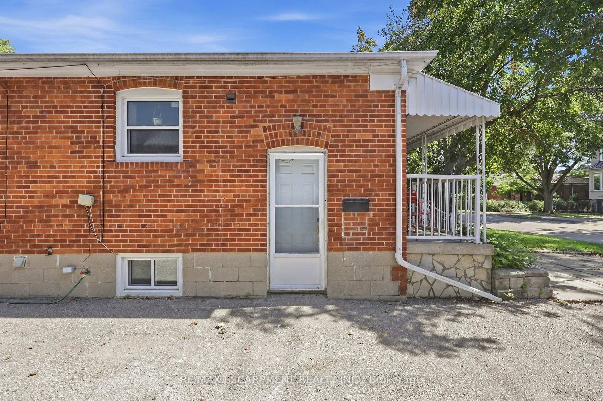 Photo 19 of Unit Lower, 292 Bogert Avenue, North York, Lansing-Westgate — HOMEH