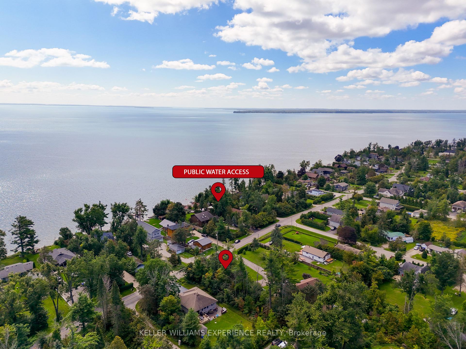 Photo 4 of 108 Lakeshore Road E, Oro-Medonte, Rural Oro-Medonte — HOMEH