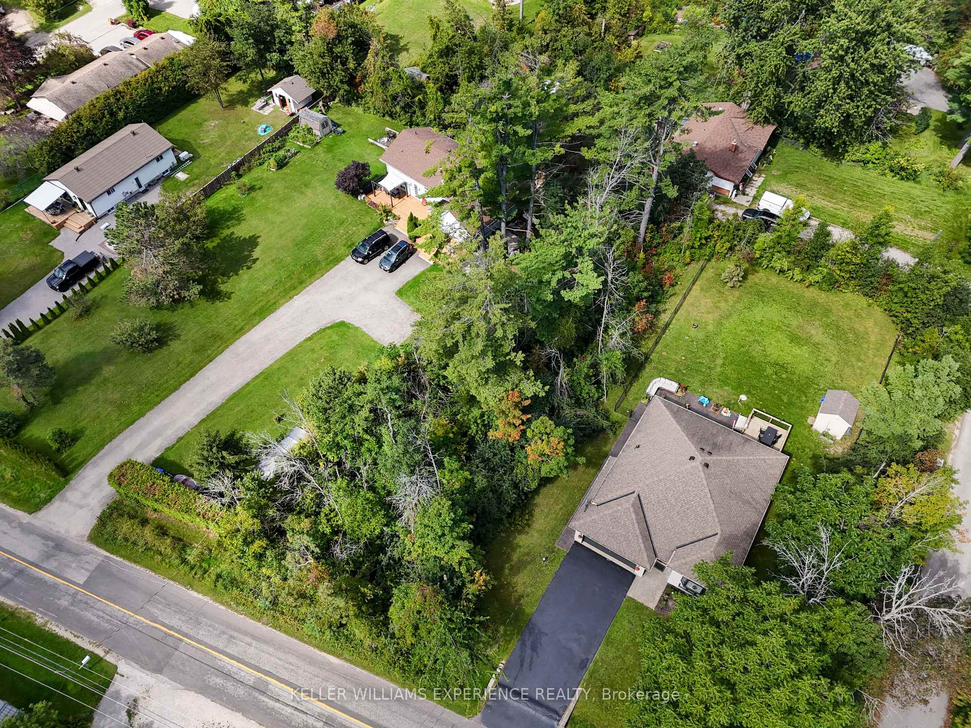 Photo 7 of 108 Lakeshore Road E, Oro-Medonte, Rural Oro-Medonte — HOMEH