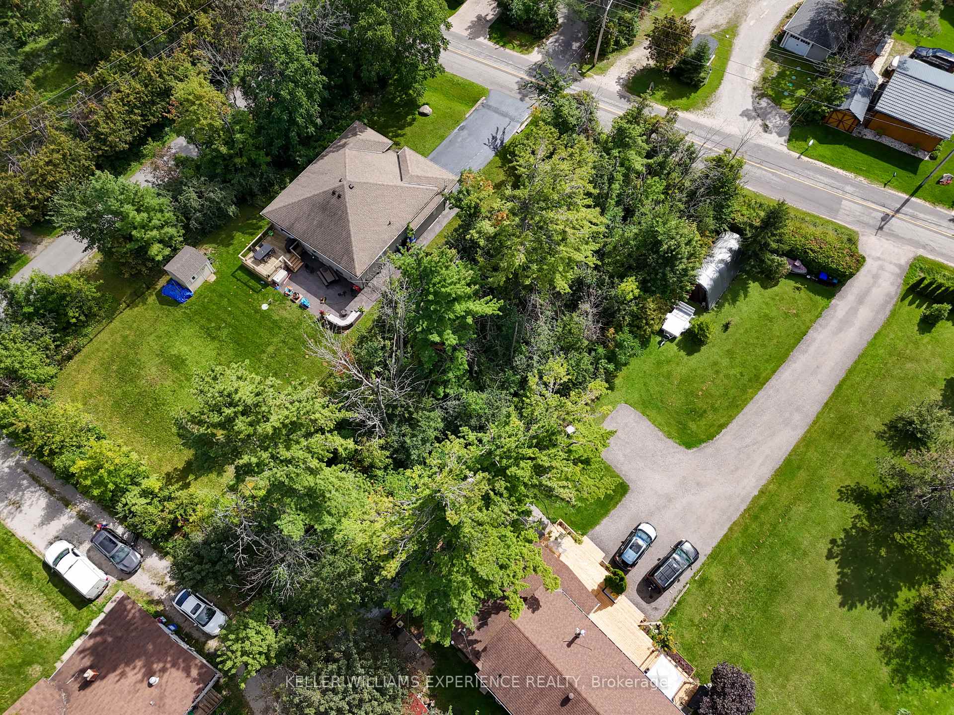 Photo 9 of 108 Lakeshore Road E, Oro-Medonte, Rural Oro-Medonte — HOMEH