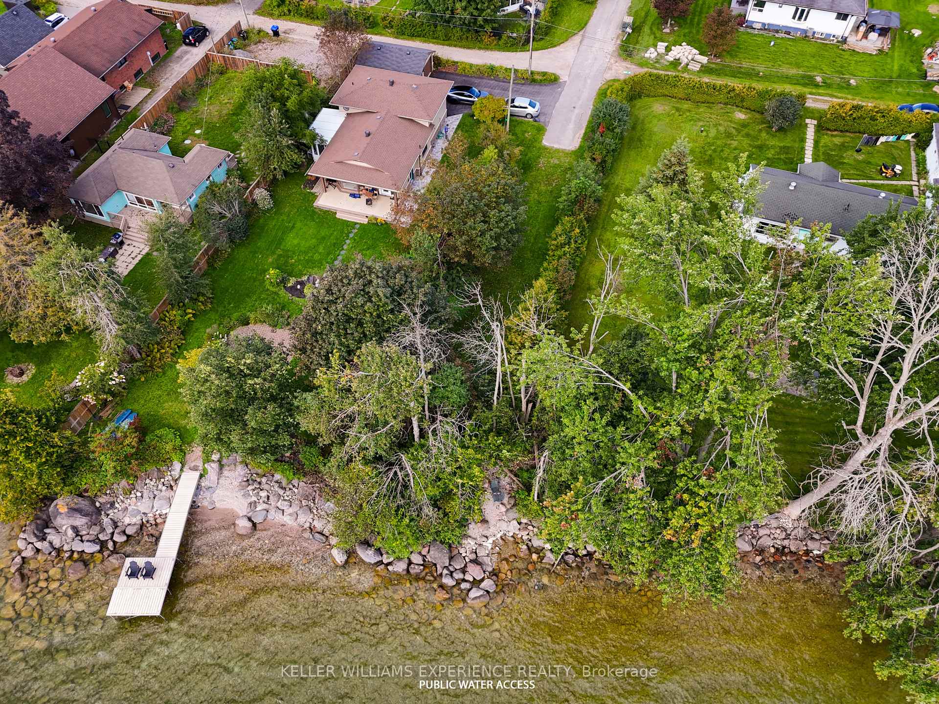 Photo 12 of 108 Lakeshore Road E, Oro-Medonte, Rural Oro-Medonte — HOMEH