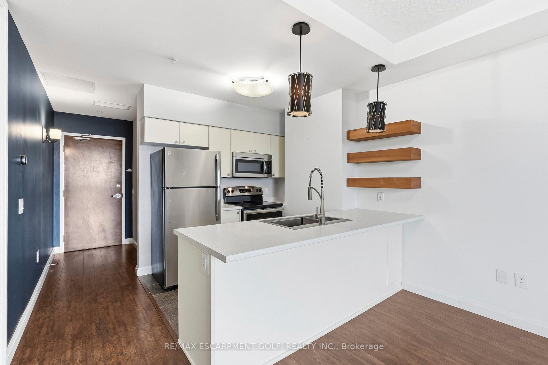 Photo 10 of Unit 801, 112 King Street E, Hamilton, Beasley — HOMEH
