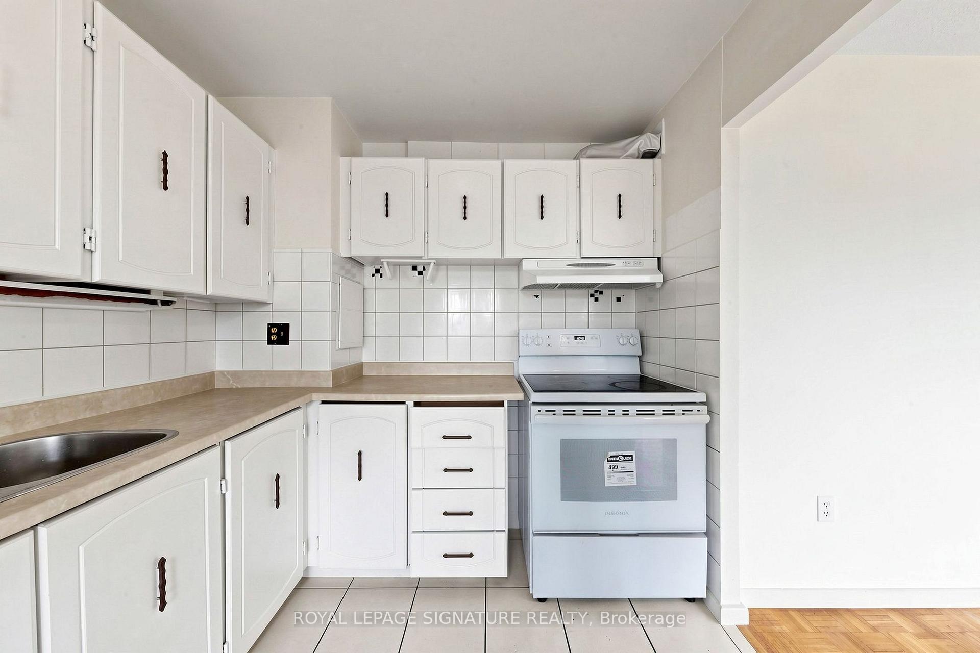 Photo 9 of Unit 411, 100 Leeward Glenway, Toronto, Flemingdon Park — HOMEH