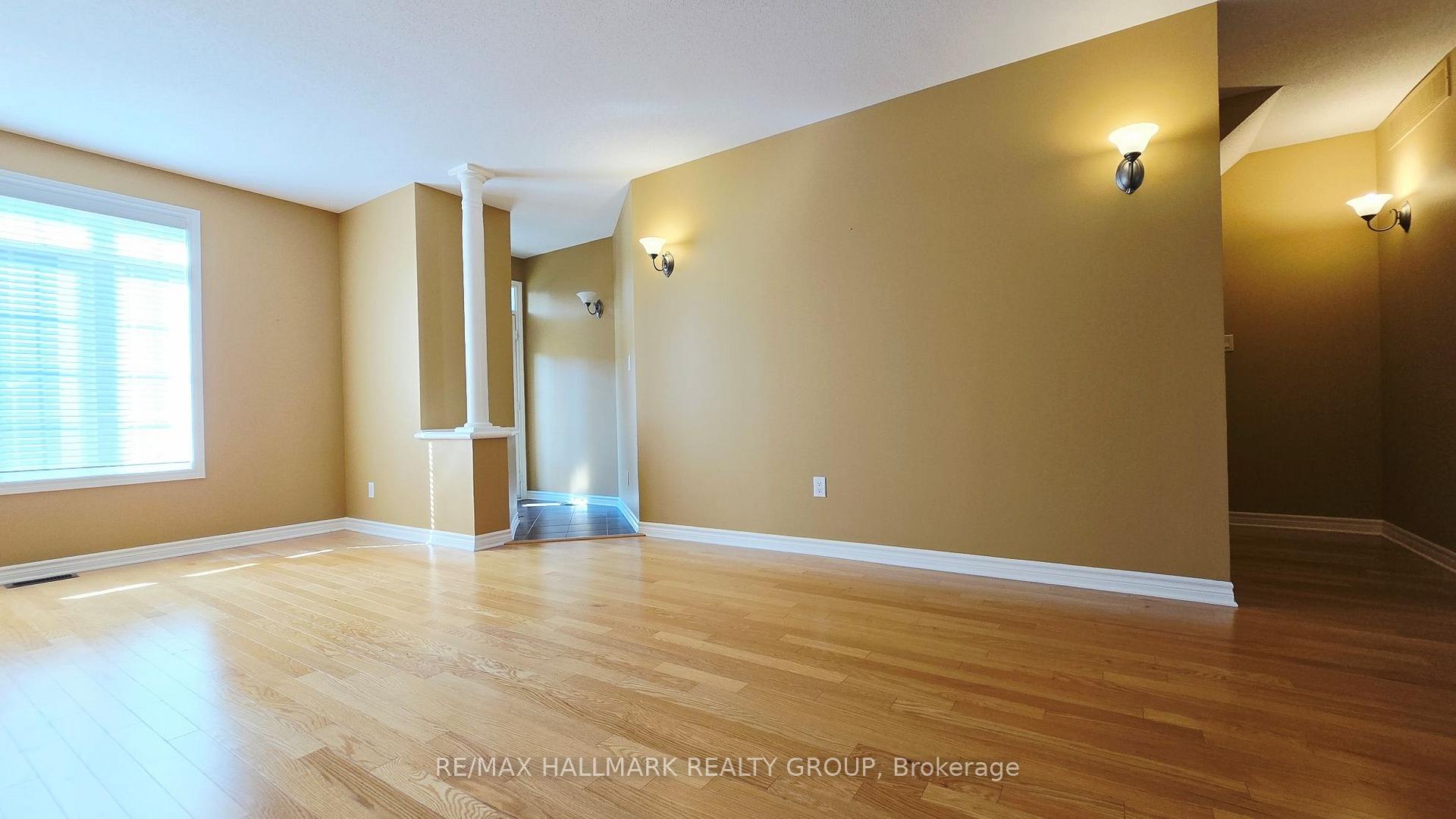 Photo 5 of 50 Edenvale Drive, Ottawa, Kanata - Beaverbrook — HOMEH