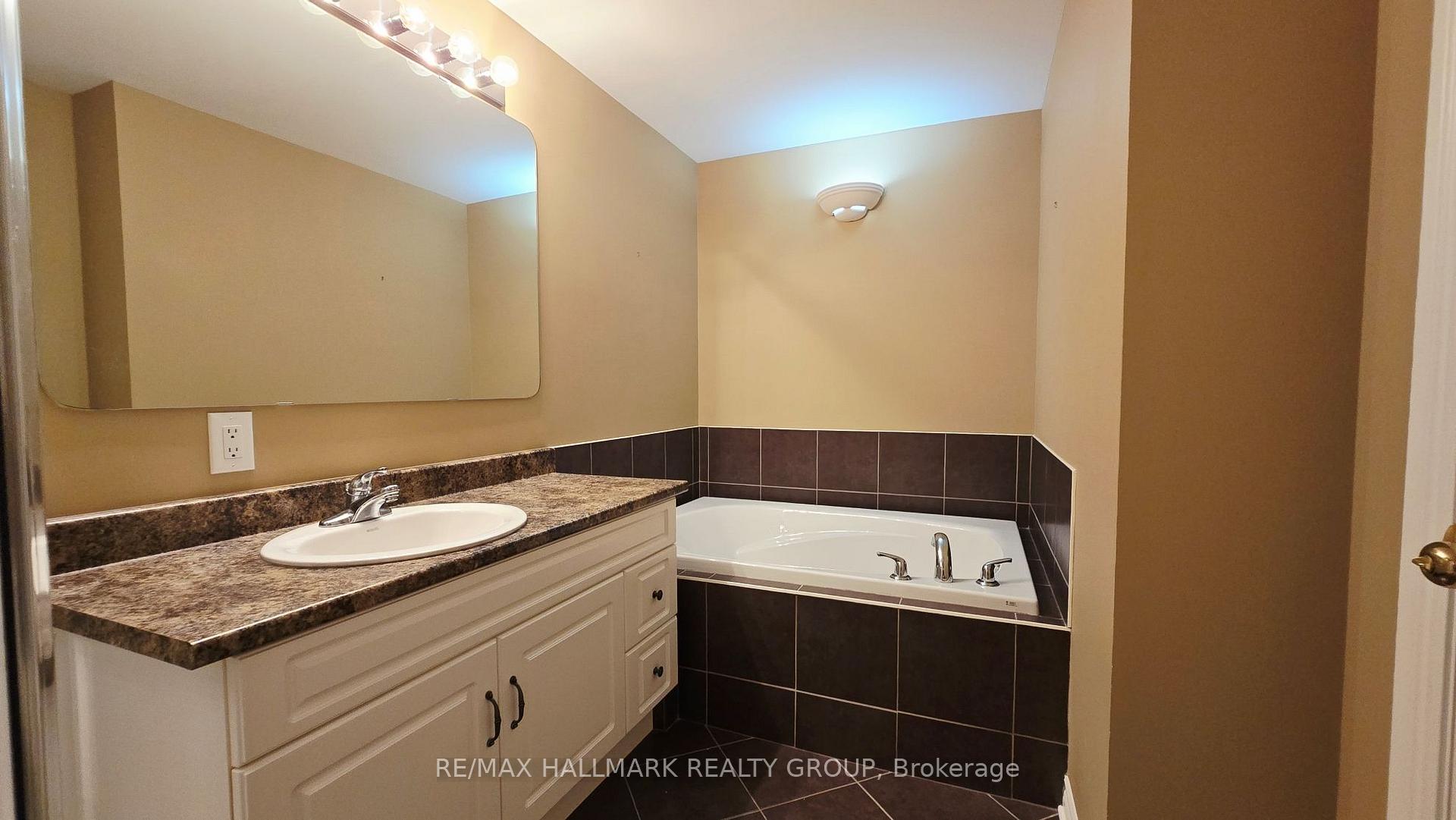 Photo 16 of 50 Edenvale Drive, Ottawa, Kanata - Beaverbrook — HOMEH