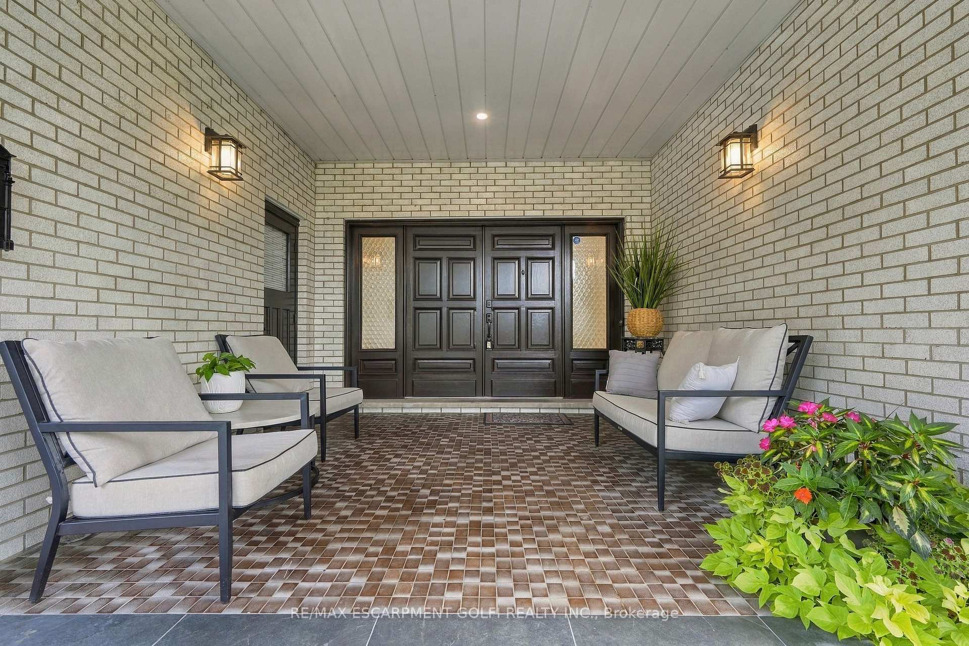 Photo 4 of 7105 York Drive, Niagara Falls, Morrison — HOMEH