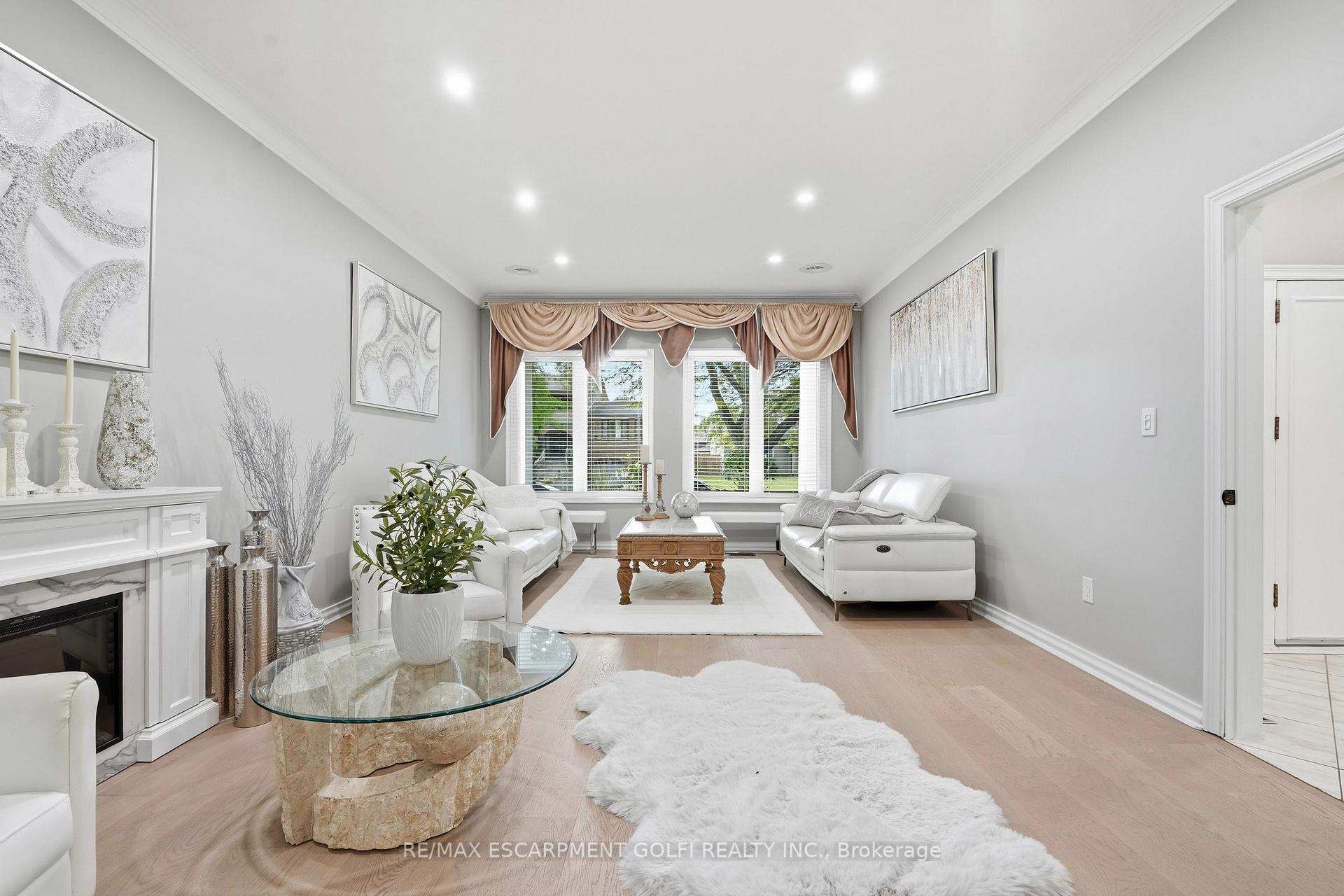 Photo 6 of 7105 York Drive, Niagara Falls, Morrison — HOMEH