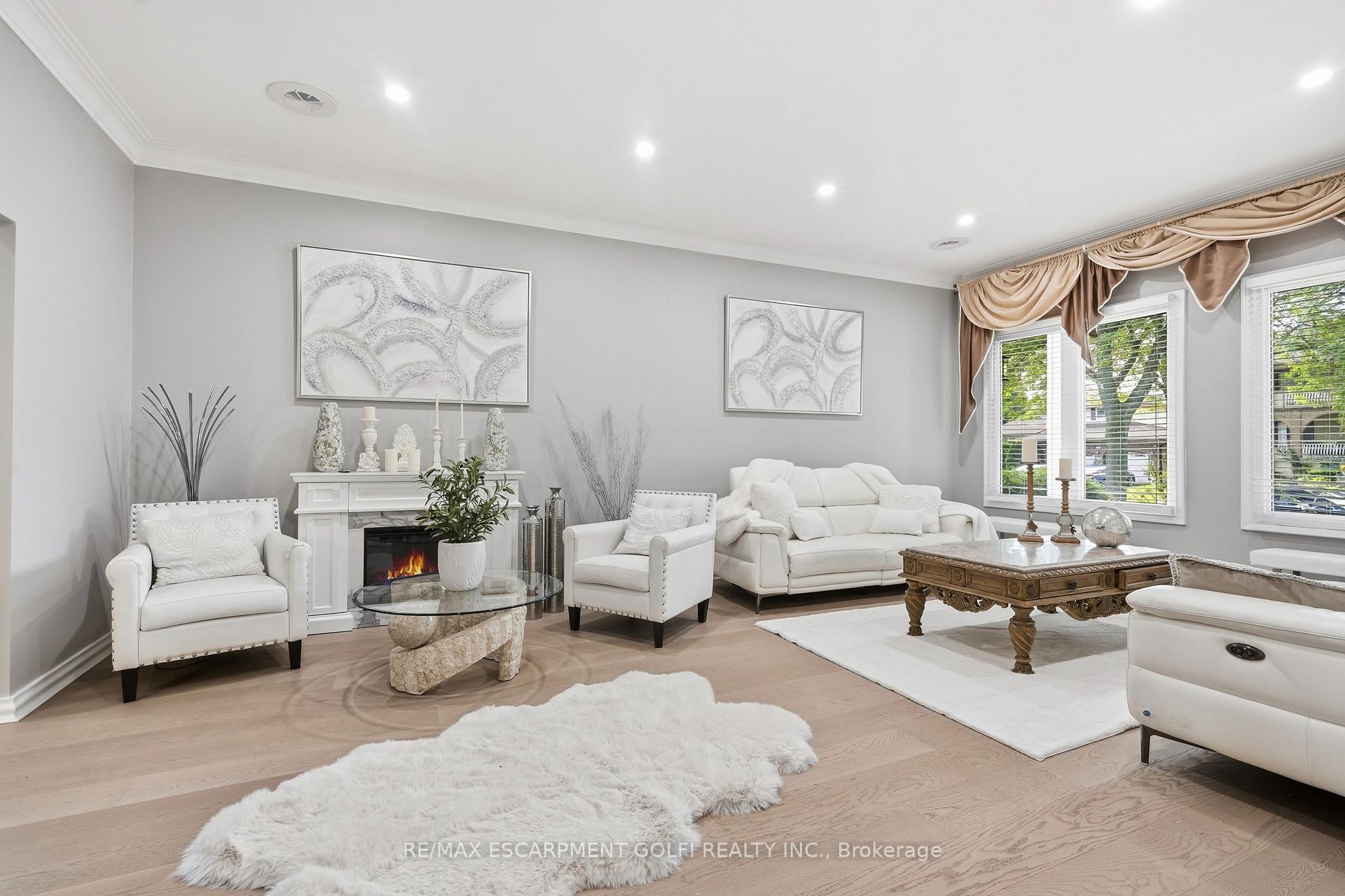 Photo 7 of 7105 York Drive, Niagara Falls, Morrison — HOMEH