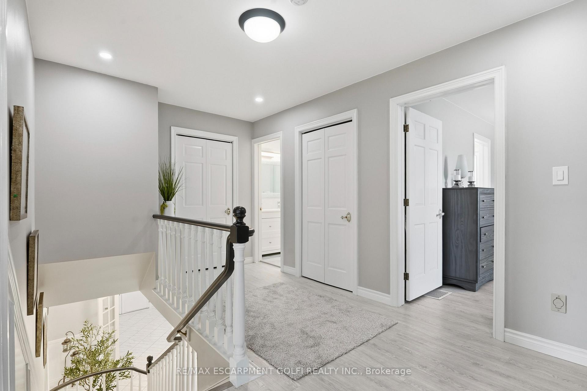 Photo 23 of 7105 York Drive, Niagara Falls, Morrison — HOMEH
