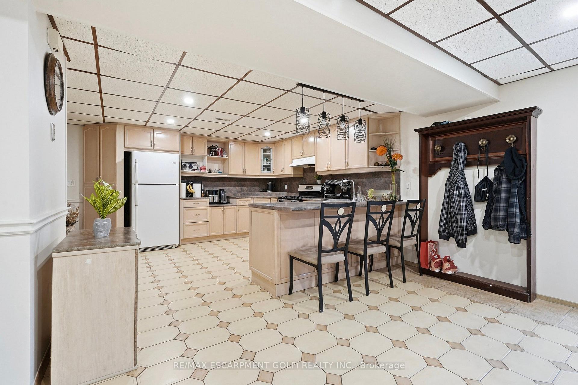 Photo 33 of 7105 York Drive, Niagara Falls, Morrison — HOMEH