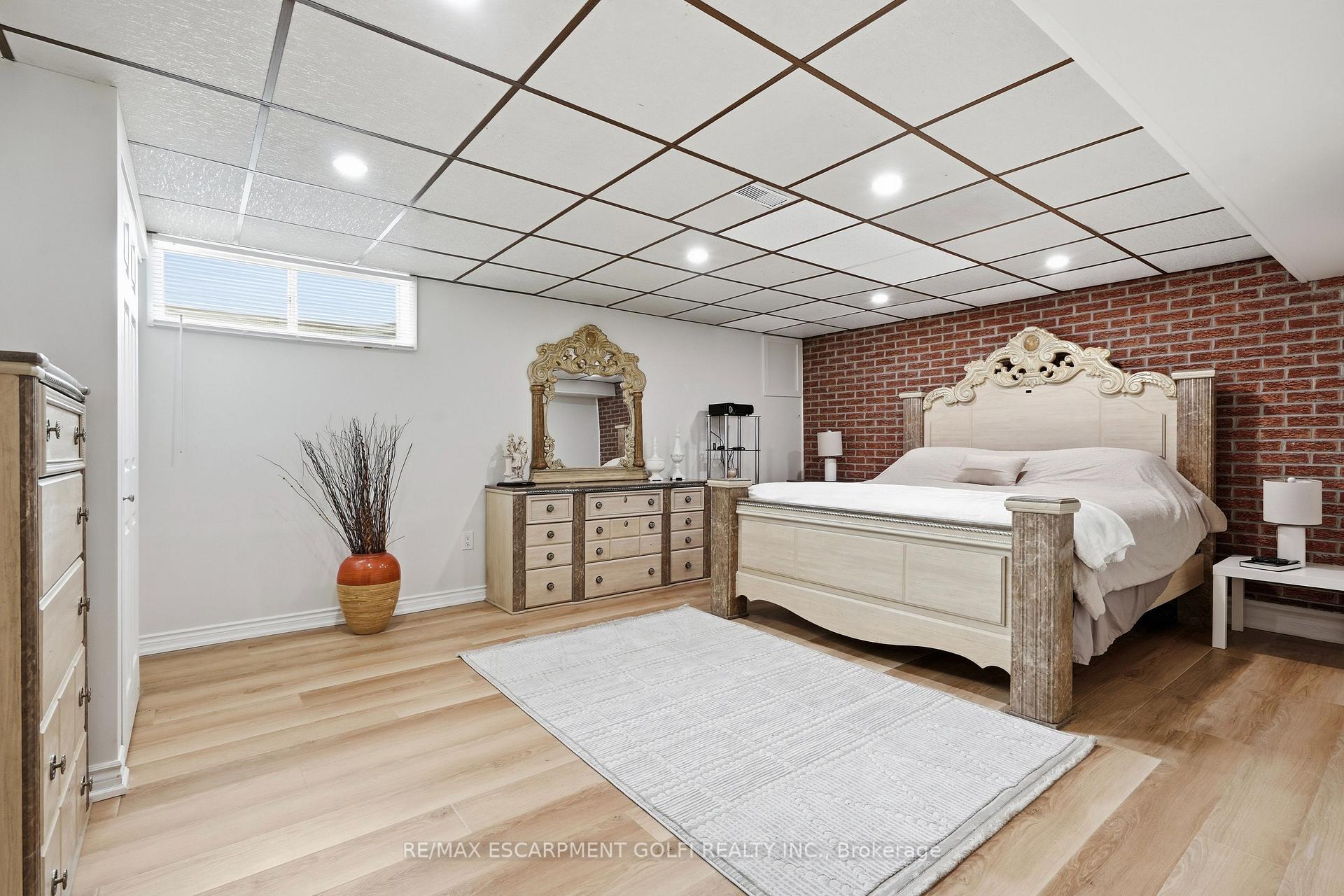 Photo 36 of 7105 York Drive, Niagara Falls, Morrison — HOMEH