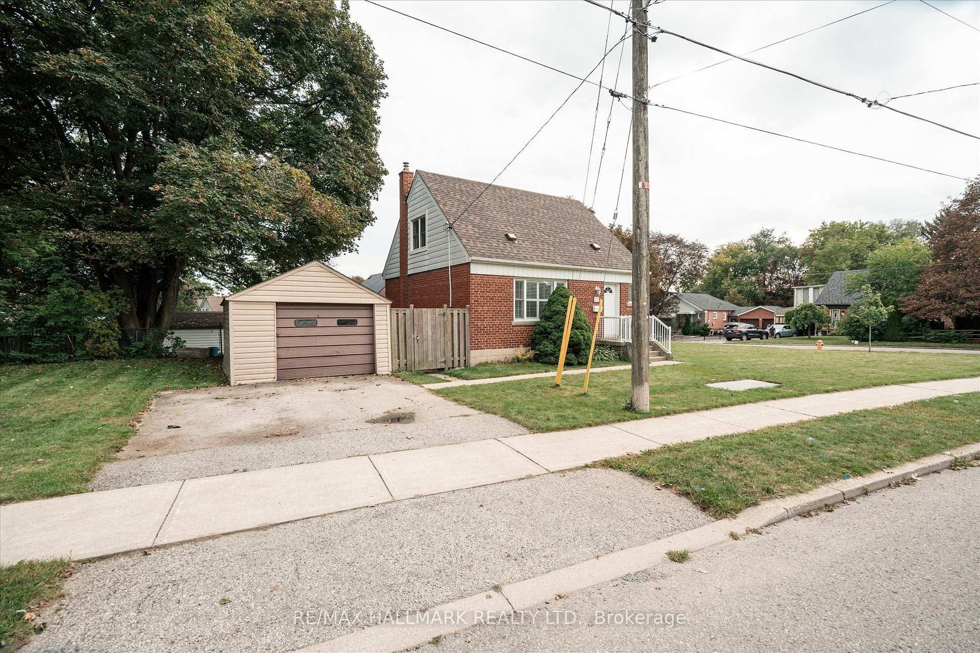 Photo 6 of 37 Holswade Road, Scarborough, Clairlea-Birchmount — HOMEH