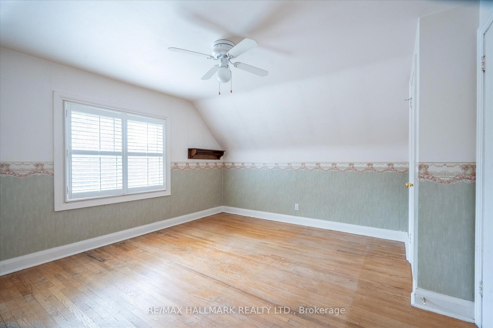 Photo 22 of 37 Holswade Road, Scarborough, Clairlea-Birchmount — HOMEH