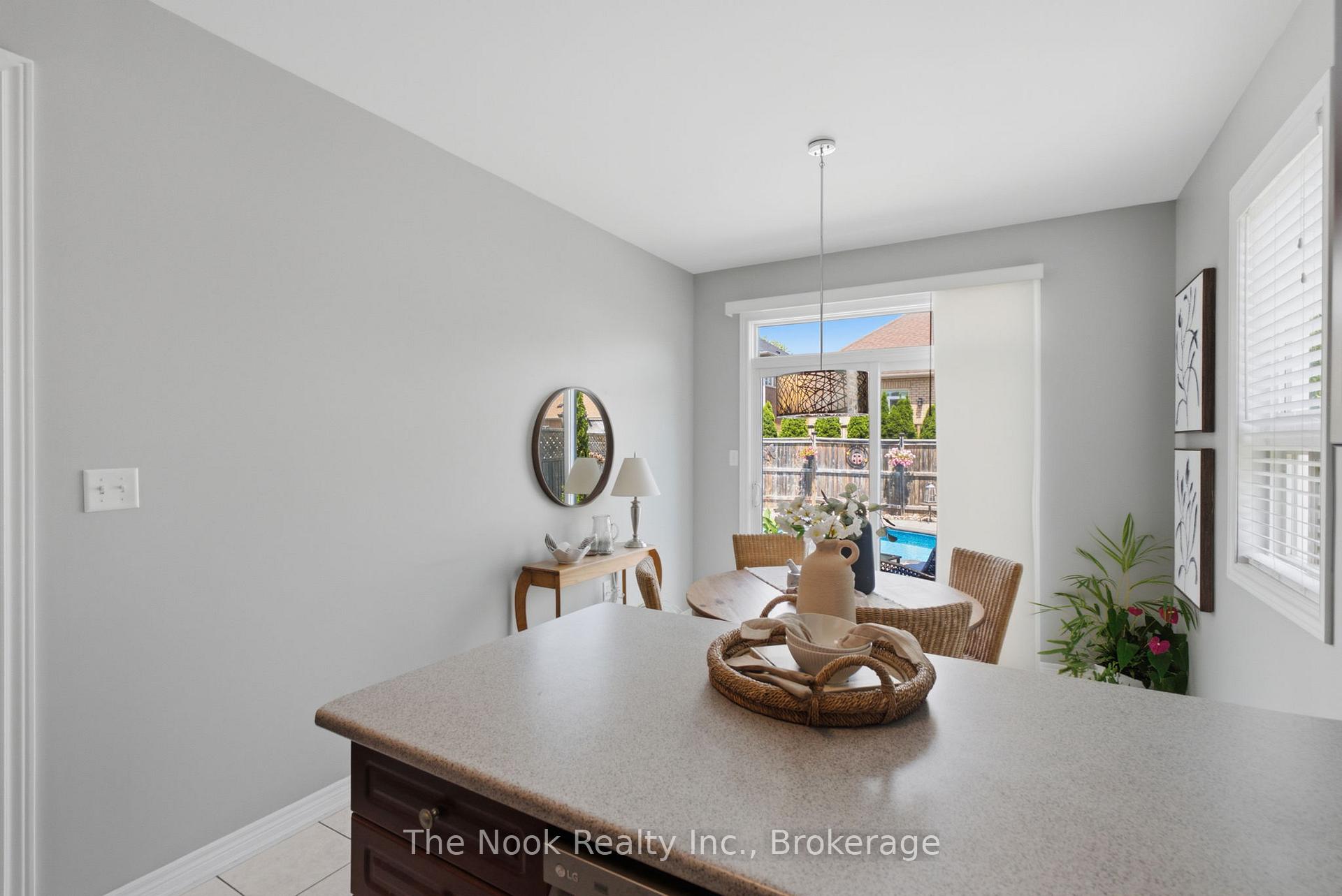 Photo 11 of 19 Alfred Shrubb Lane, Clarington, Bowmanville — HOMEH