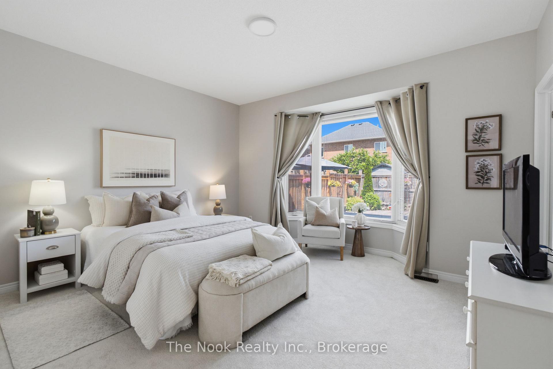 Photo 13 of 19 Alfred Shrubb Lane, Clarington, Bowmanville — HOMEH