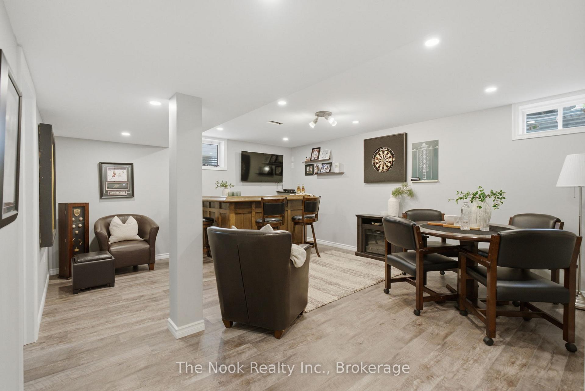 Photo 20 of 19 Alfred Shrubb Lane, Clarington, Bowmanville — HOMEH