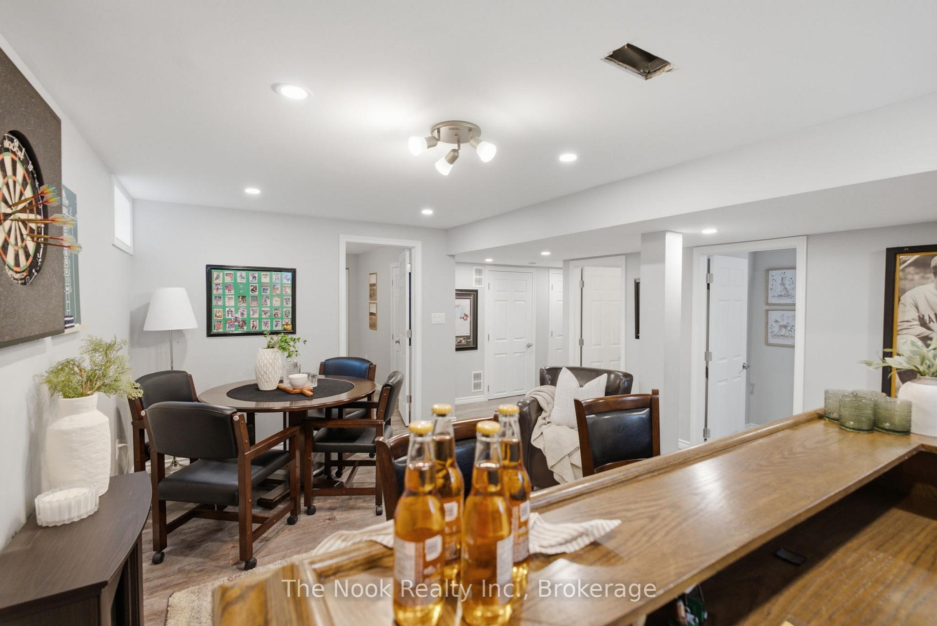 Photo 21 of 19 Alfred Shrubb Lane, Clarington, Bowmanville — HOMEH