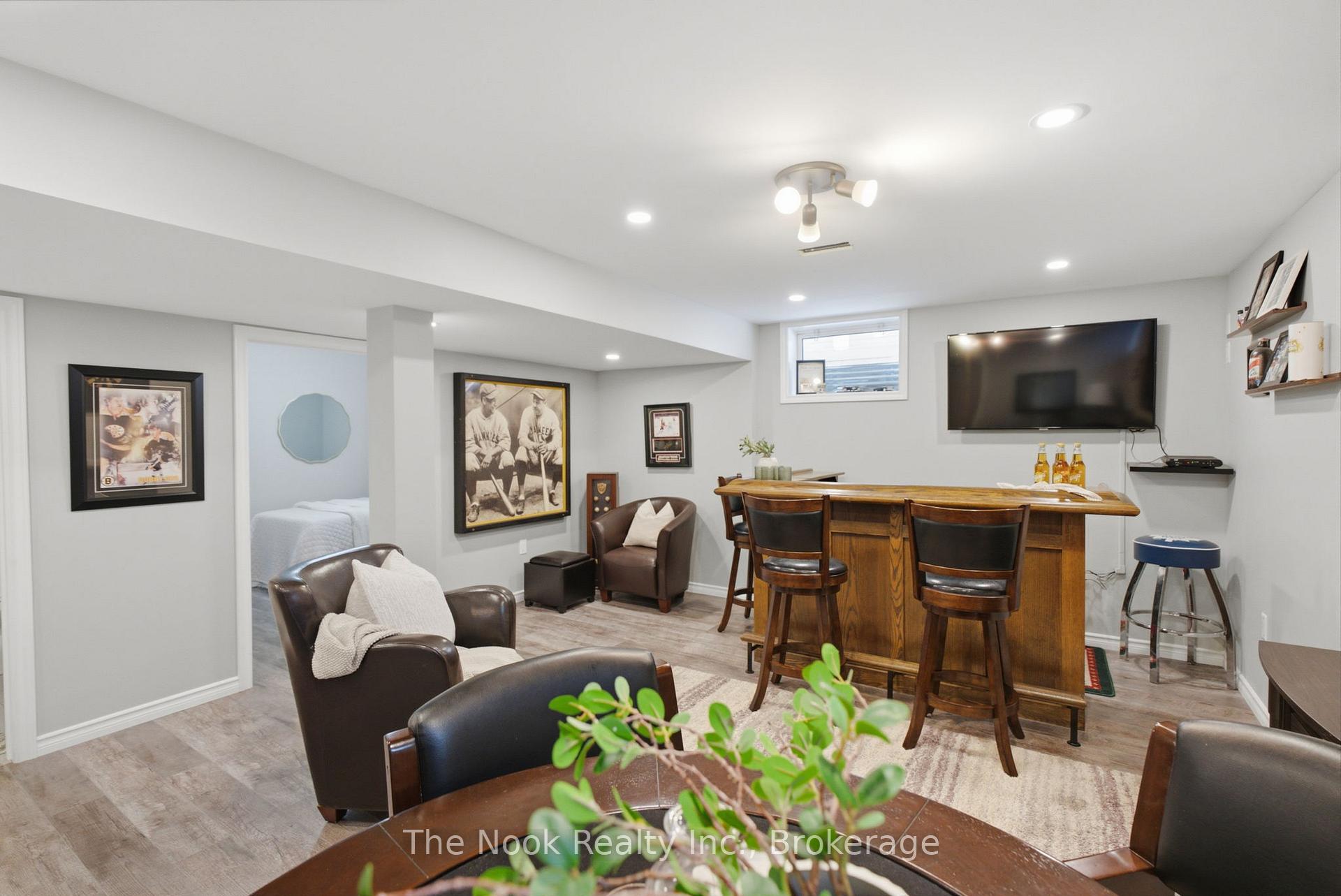Photo 23 of 19 Alfred Shrubb Lane, Clarington, Bowmanville — HOMEH
