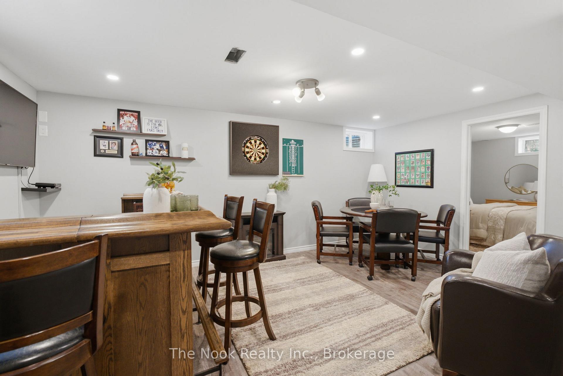 Photo 24 of 19 Alfred Shrubb Lane, Clarington, Bowmanville — HOMEH