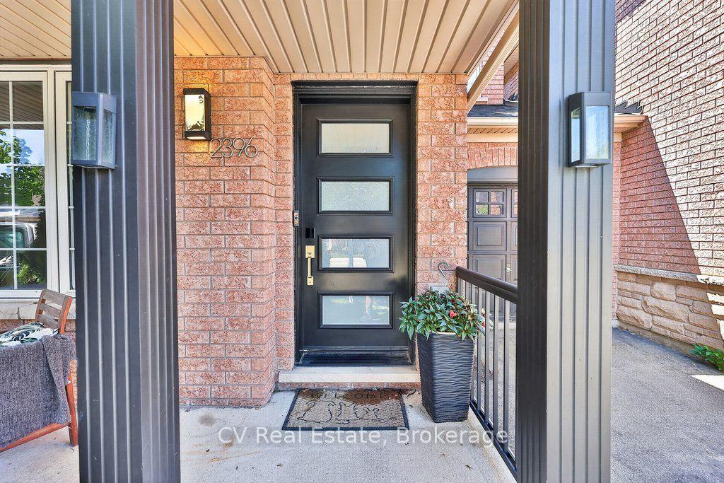 Photo 2 of 2396 Emerson Drive, Burlington, Orchard — HOMEH