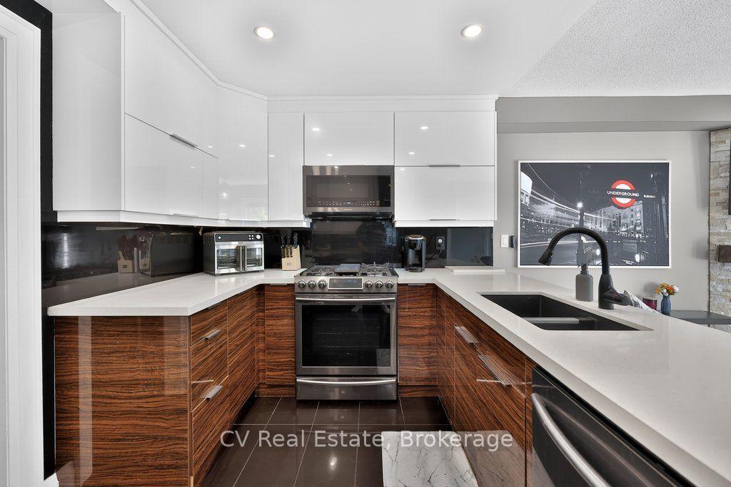 Photo 9 of 2396 Emerson Drive, Burlington, Orchard — HOMEH
