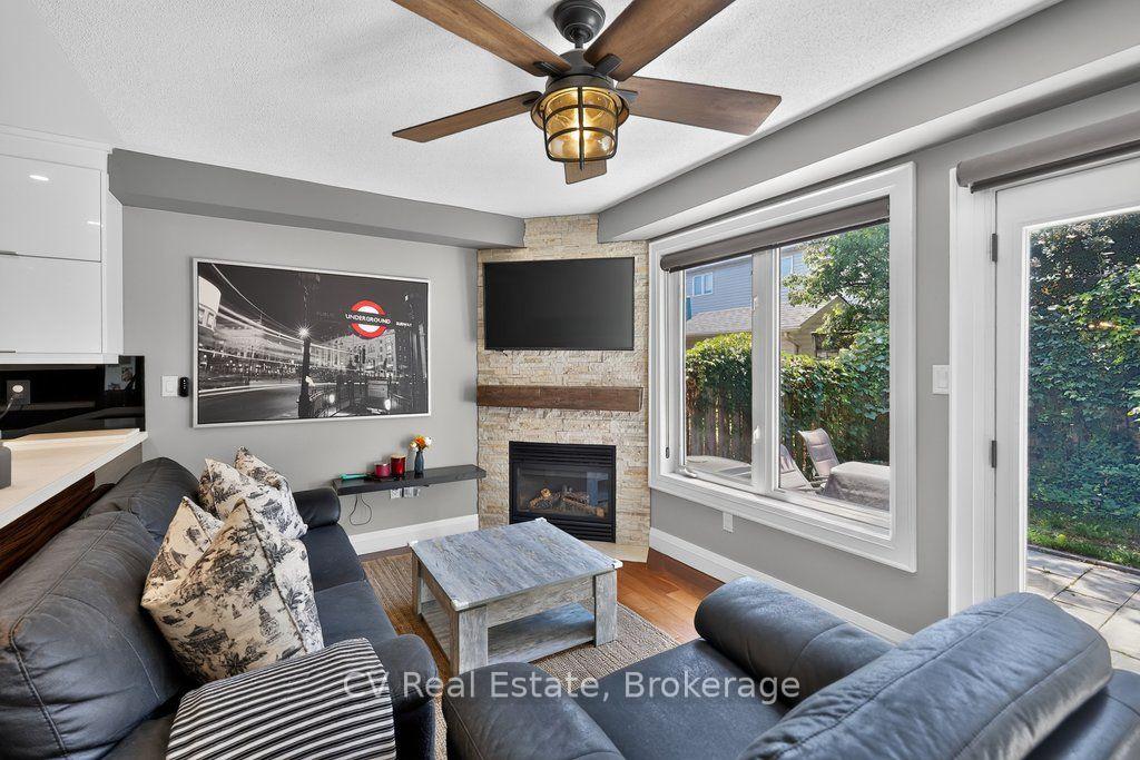 Photo 12 of 2396 Emerson Drive, Burlington, Orchard — HOMEH