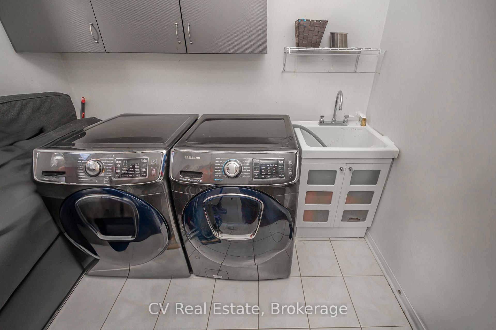 Photo 15 of 2396 Emerson Drive, Burlington, Orchard — HOMEH