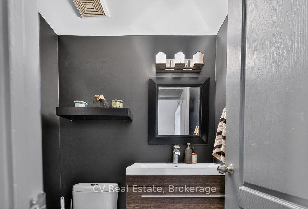 Photo 16 of 2396 Emerson Drive, Burlington, Orchard — HOMEH