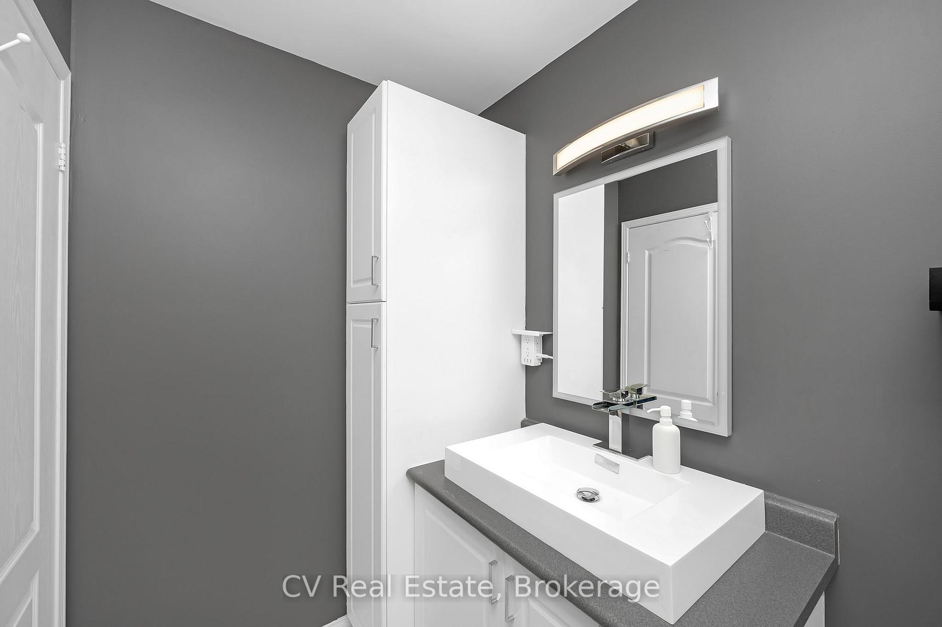 Photo 26 of 2396 Emerson Drive, Burlington, Orchard — HOMEH