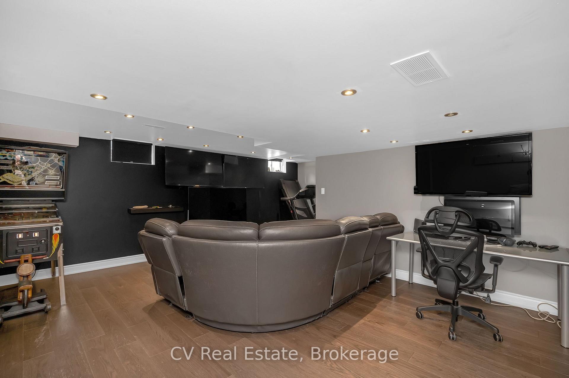 Photo 31 of 2396 Emerson Drive, Burlington, Orchard — HOMEH