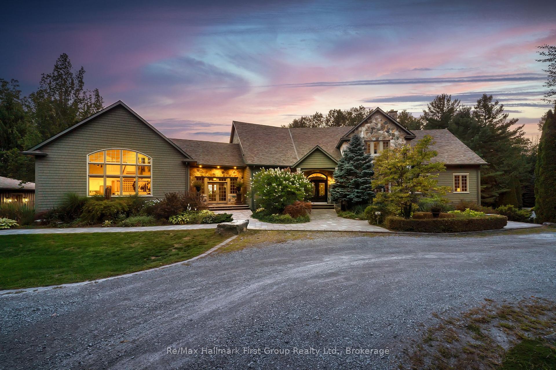 Photo of 3121 Theatre Road N
