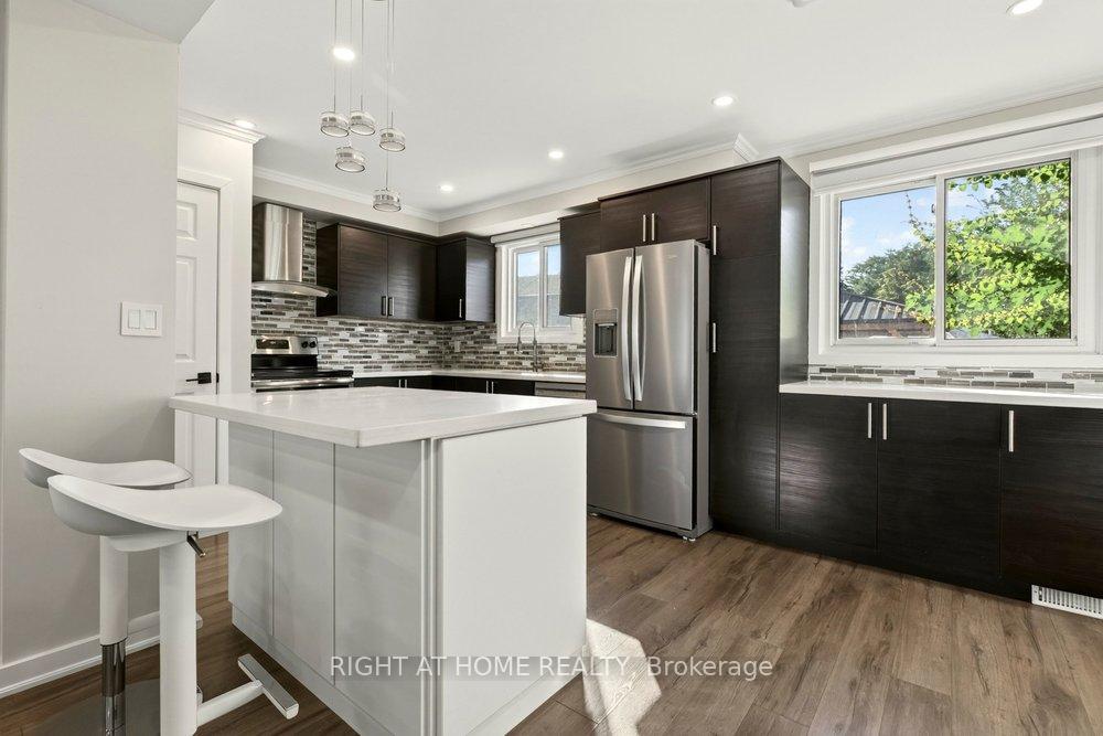 Photo 8 of 168 Berkindale Drive, Hamilton, Riverdale — HOMEH