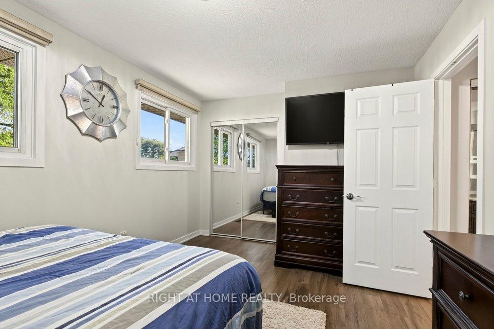 Photo 13 of 168 Berkindale Drive, Hamilton, Riverdale — HOMEH