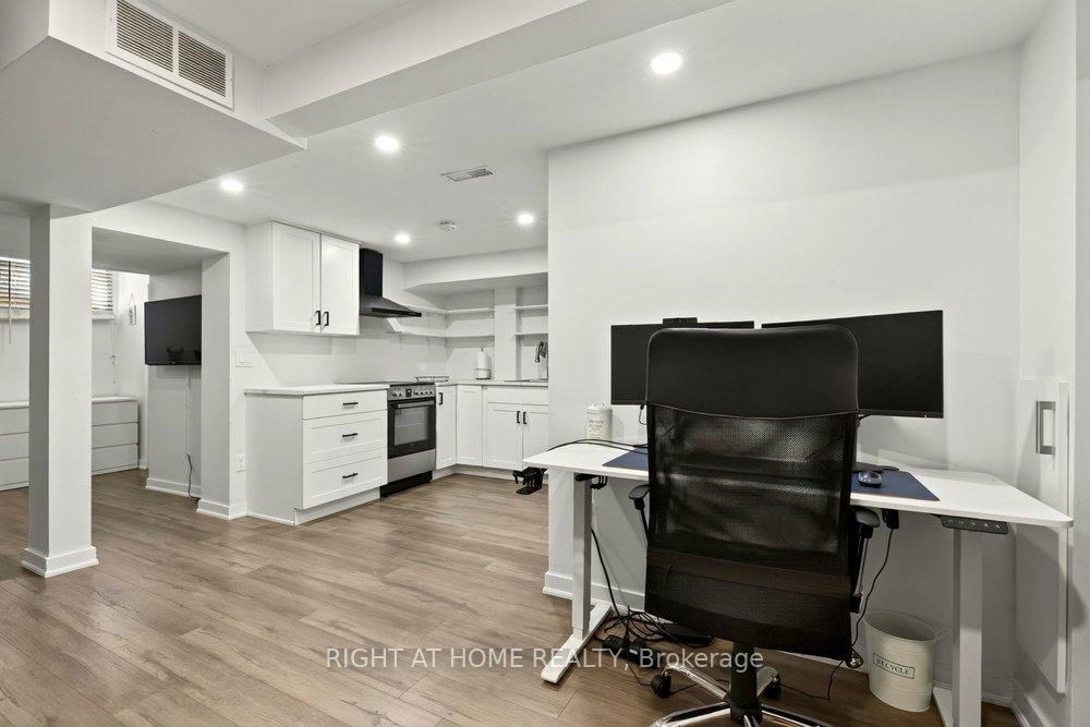Photo 22 of 168 Berkindale Drive, Hamilton, Riverdale — HOMEH