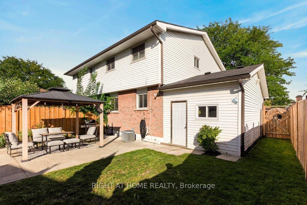 Photo 25 of 168 Berkindale Drive, Hamilton, Riverdale — HOMEH