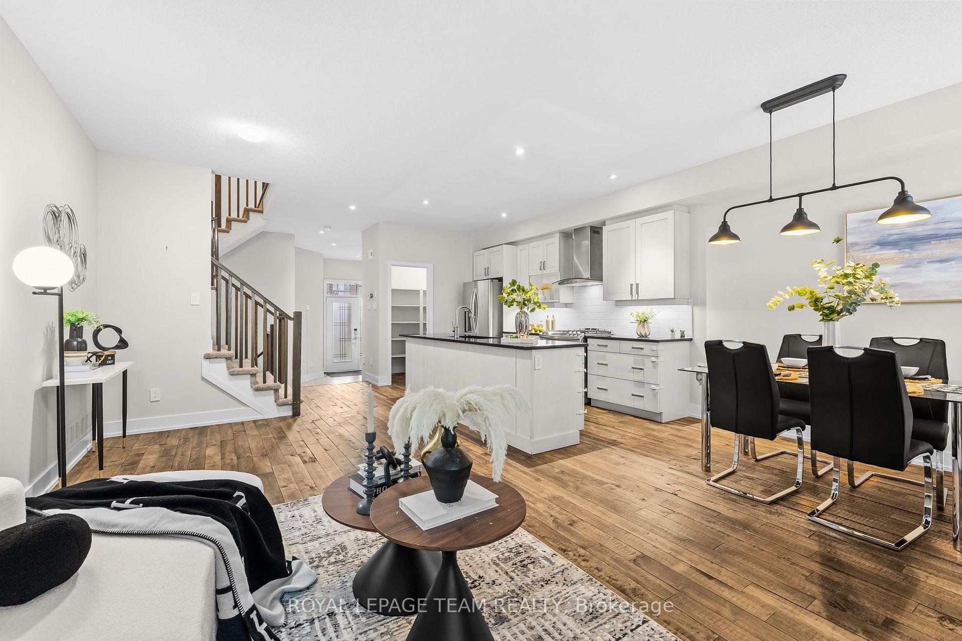 Photo 4 of 605 Tennant Way, Ottawa, Riverside South/Gloucester Glen — HOMEH