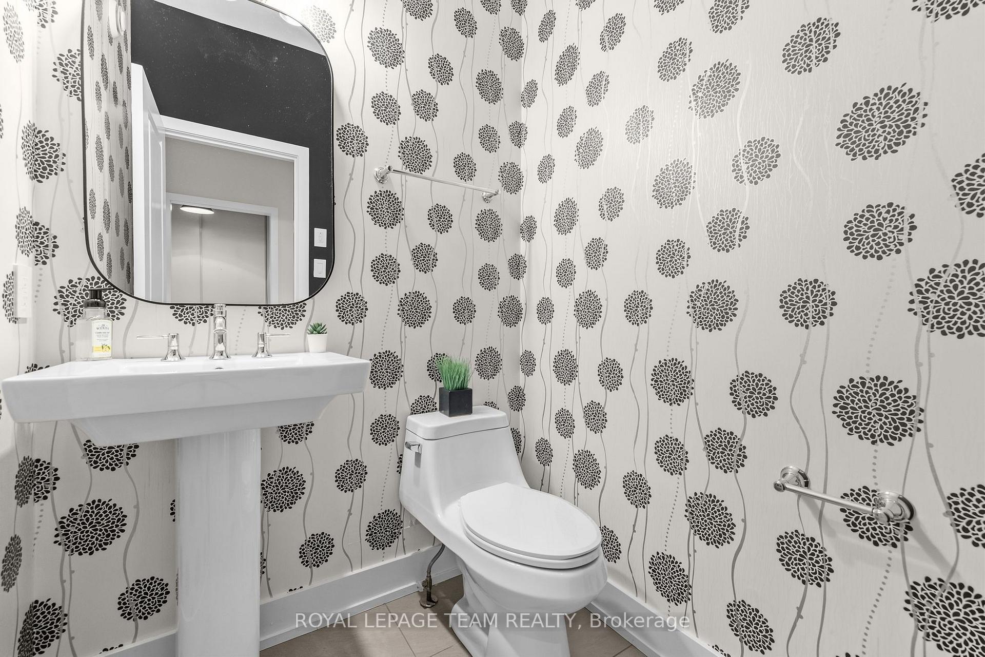 Photo 14 of 605 Tennant Way, Ottawa, Riverside South/Gloucester Glen — HOMEH