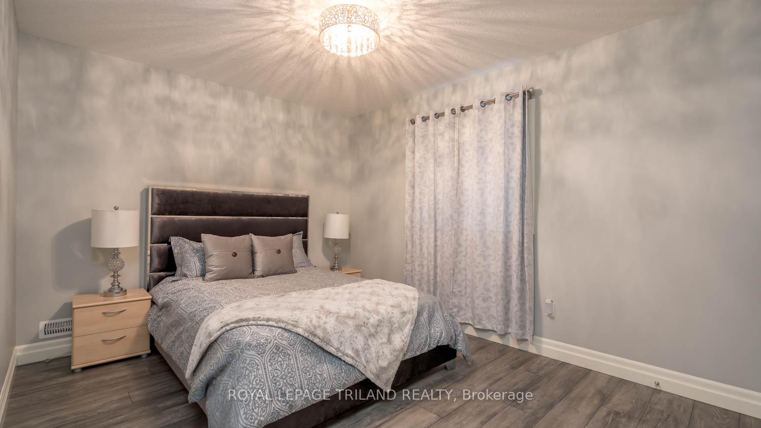 Photo 27 of 37 Ashby Crescent, Strathroy-Caradoc, SW — HOMEH
