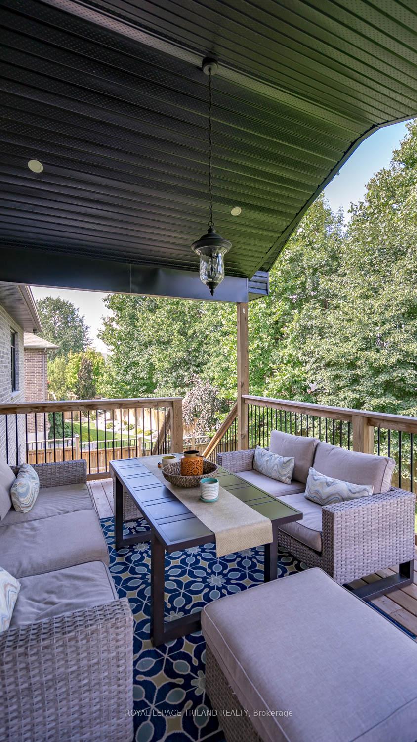 Photo 32 of 37 Ashby Crescent, Strathroy-Caradoc, SW — HOMEH