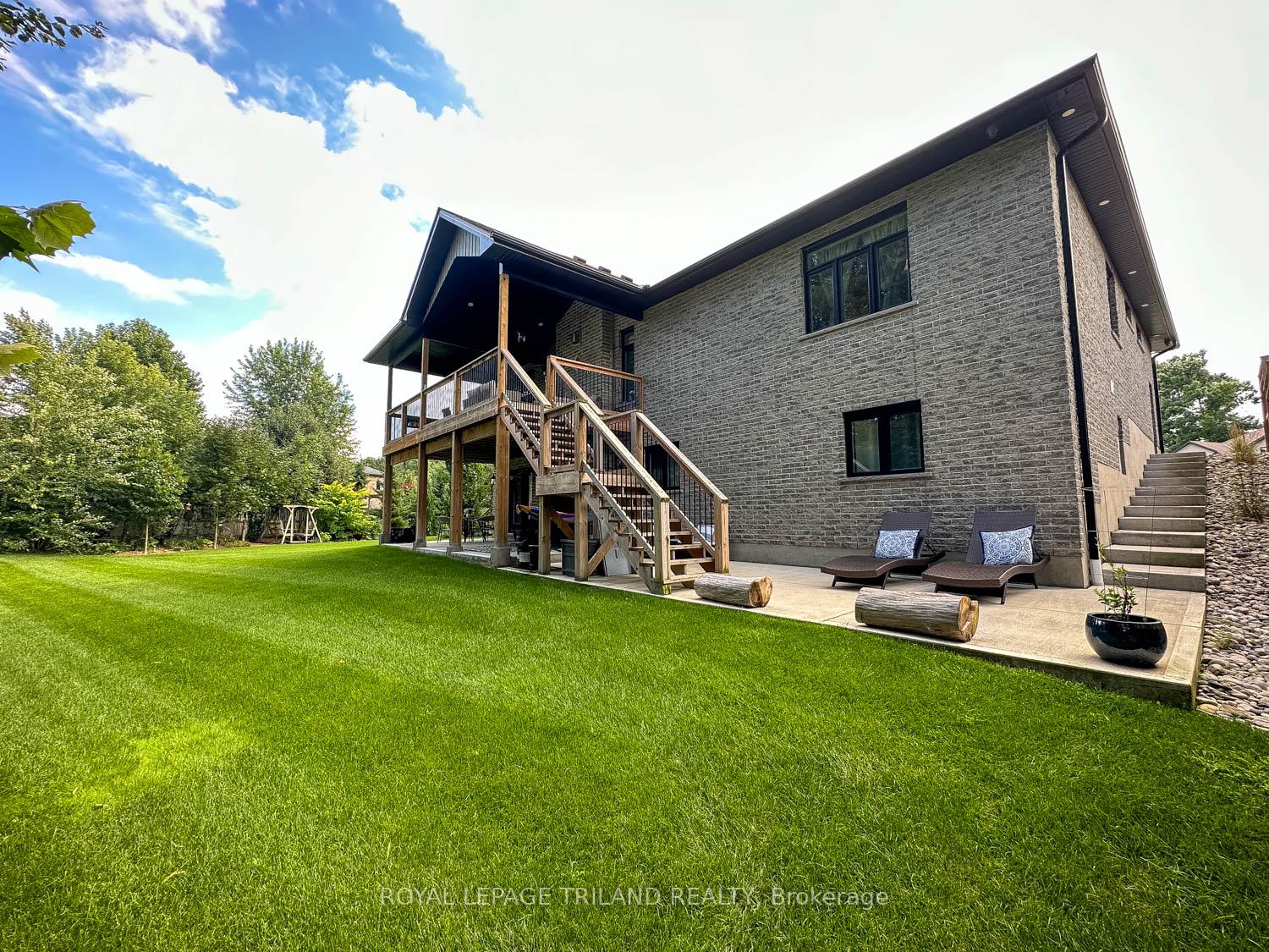 Photo 35 of 37 Ashby Crescent, Strathroy-Caradoc, SW — HOMEH