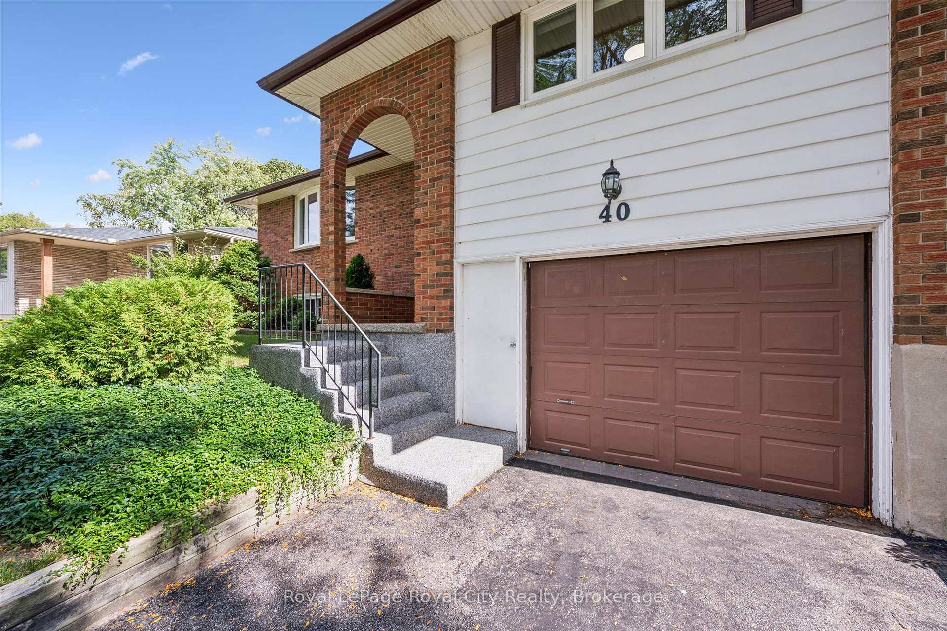 Photo 47 of 40 Bishop Court, Guelph, Dovercliffe Park/Old University — HOMEH