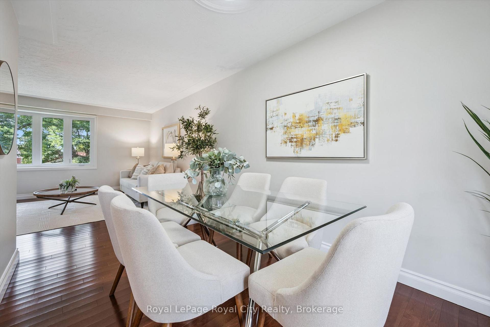Photo 9 of 40 Bishop Court, Guelph, Dovercliffe Park/Old University — HOMEH