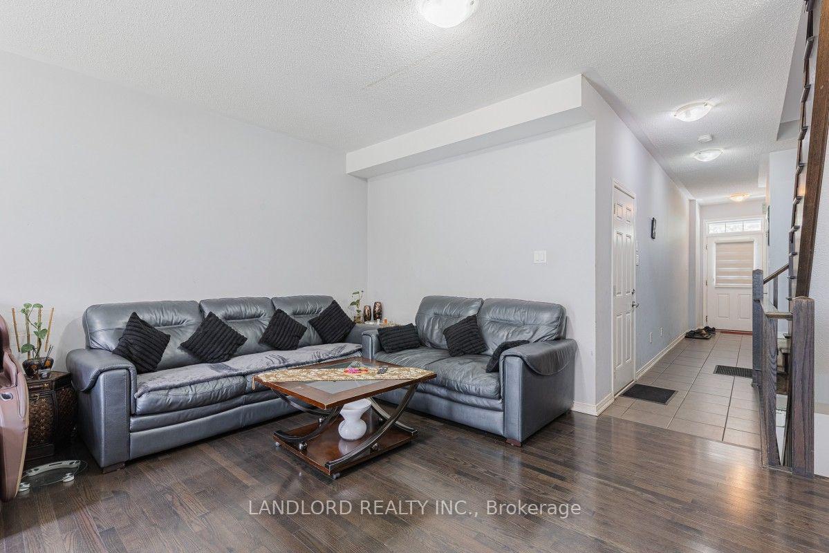 Photo 7 of 13 Utopia Way, Brampton, Bram East — HOMEH