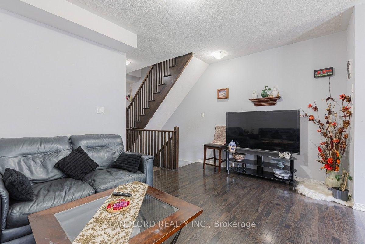 Photo 8 of 13 Utopia Way, Brampton, Bram East — HOMEH