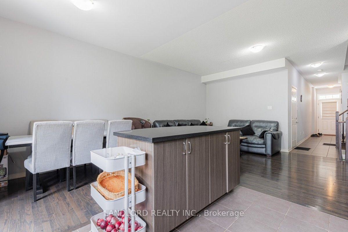 Photo 11 of 13 Utopia Way, Brampton, Bram East — HOMEH