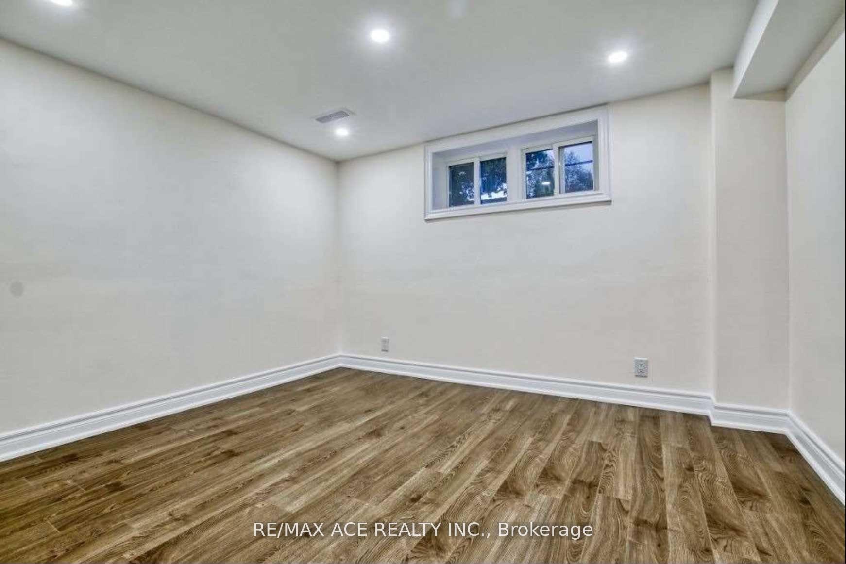 Photo 4 of Unit Bsmt, 17 Brewton Road, Scarborough, Woburn — HOMEH