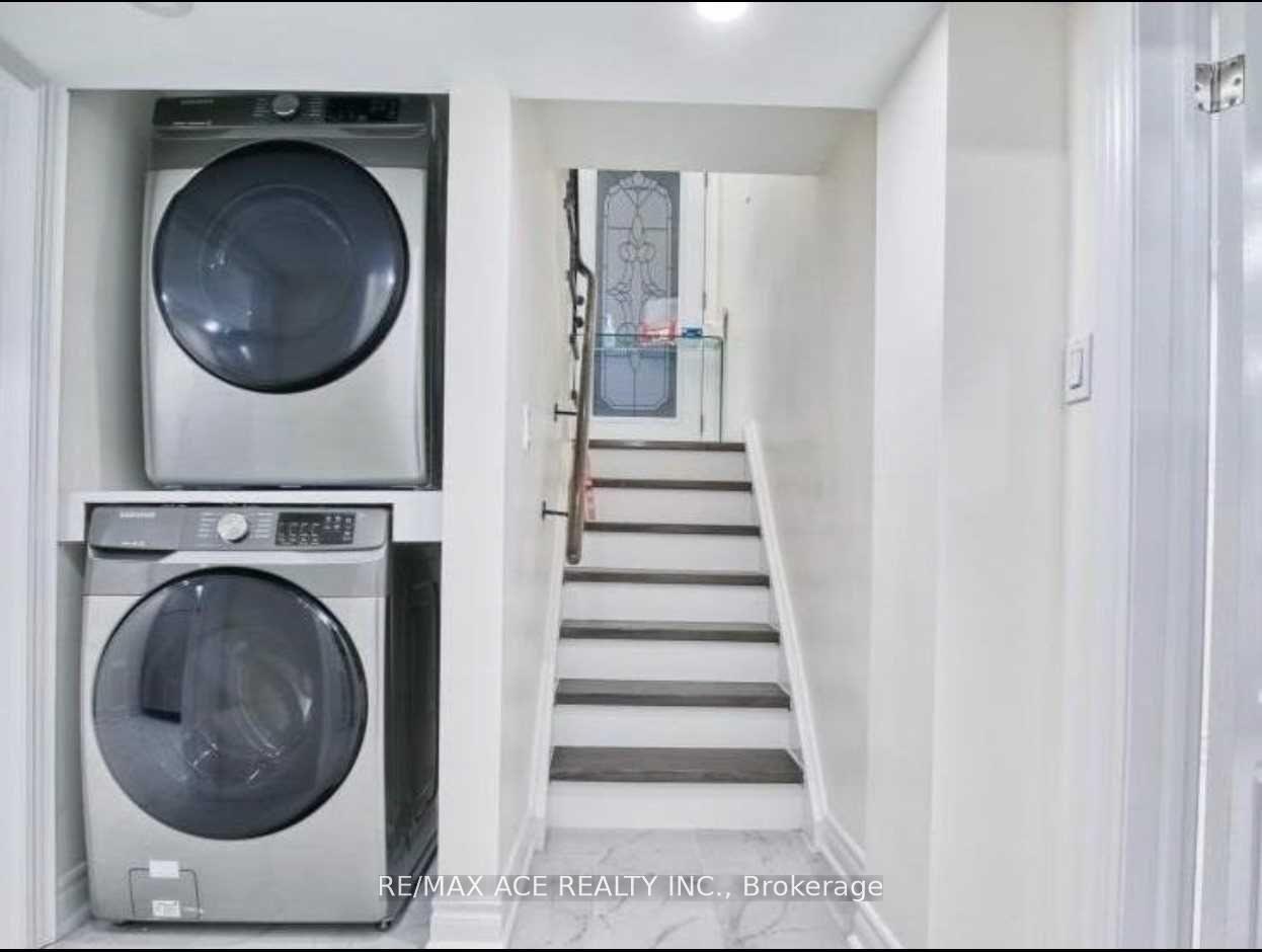 Photo 7 of Unit Bsmt, 17 Brewton Road, Scarborough, Woburn — HOMEH
