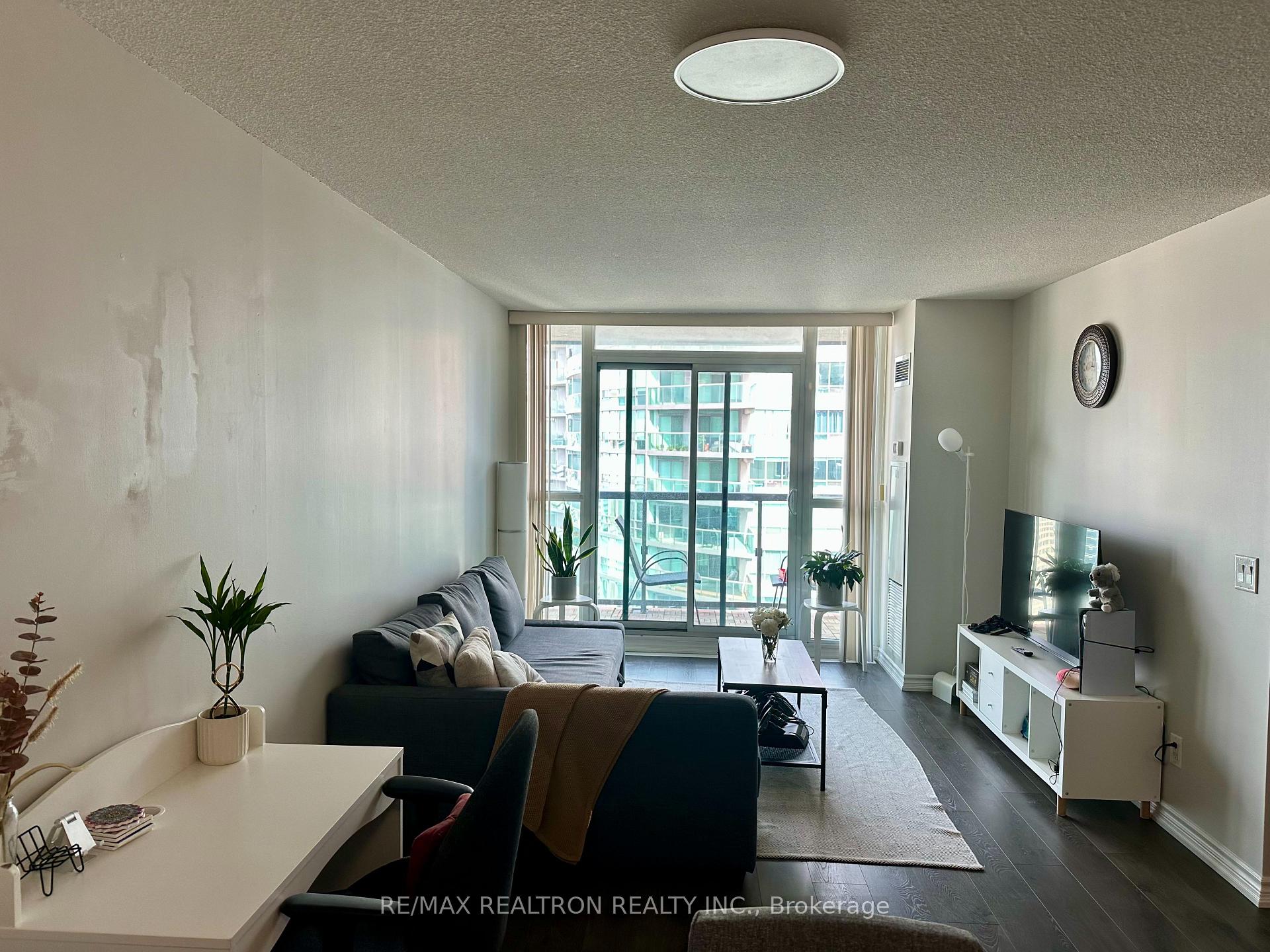 Photo 2 of Unit 3805, 19 Grand Trunk Crescent, Toronto, Waterfront Communities — HOMEH