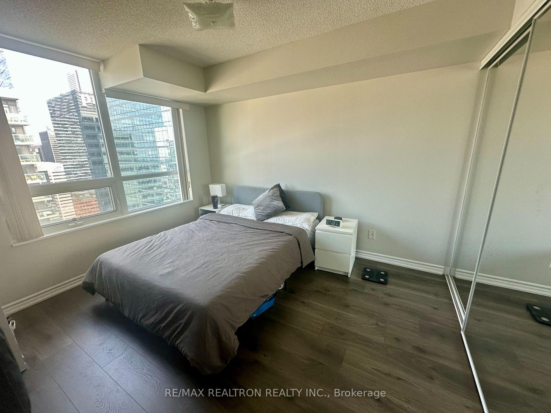 Photo 11 of Unit 3805, 19 Grand Trunk Crescent, Toronto, Waterfront Communities — HOMEH