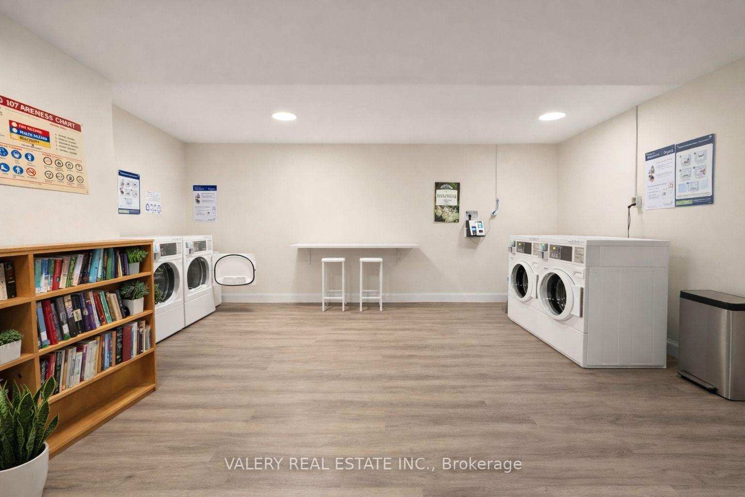 Photo 5 of Unit 306, 107 Redpath Avenue, Toronto, Mount Pleasant West — HOMEH